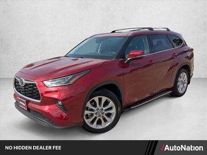Used 2023 Toyota Highlander Limited