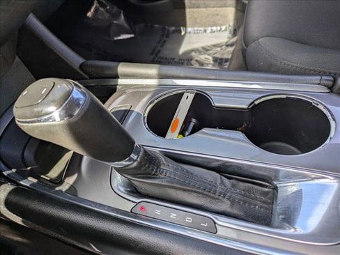 Used 2018 Chevrolet Malibu LT FWD image 11