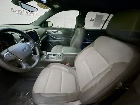 Used 2023 Chevrolet Traverse LT image 23