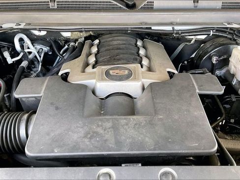 Used 2019 Cadillac Escalade ESV Luxury AWD/4WD image 22