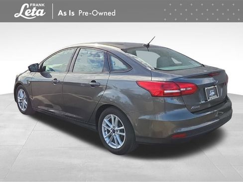 Used 2015 Ford Focus SE image 4
