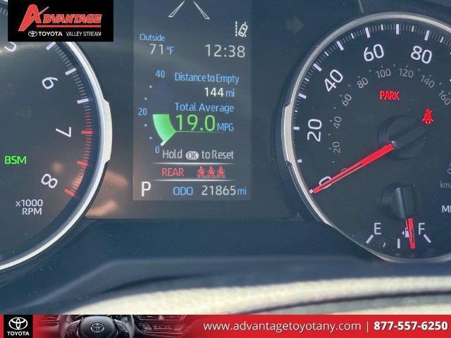 Certified 2022 Toyota RAV4 LE AWD/4WD image 29