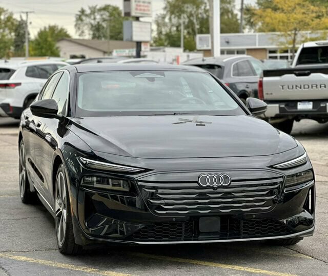 Used 2025 Audi A6 e-tron Prestige AWD/4WD image 6