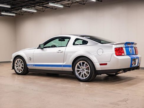 Used 2009 Ford Mustang Shelby GT500 RWD image 3