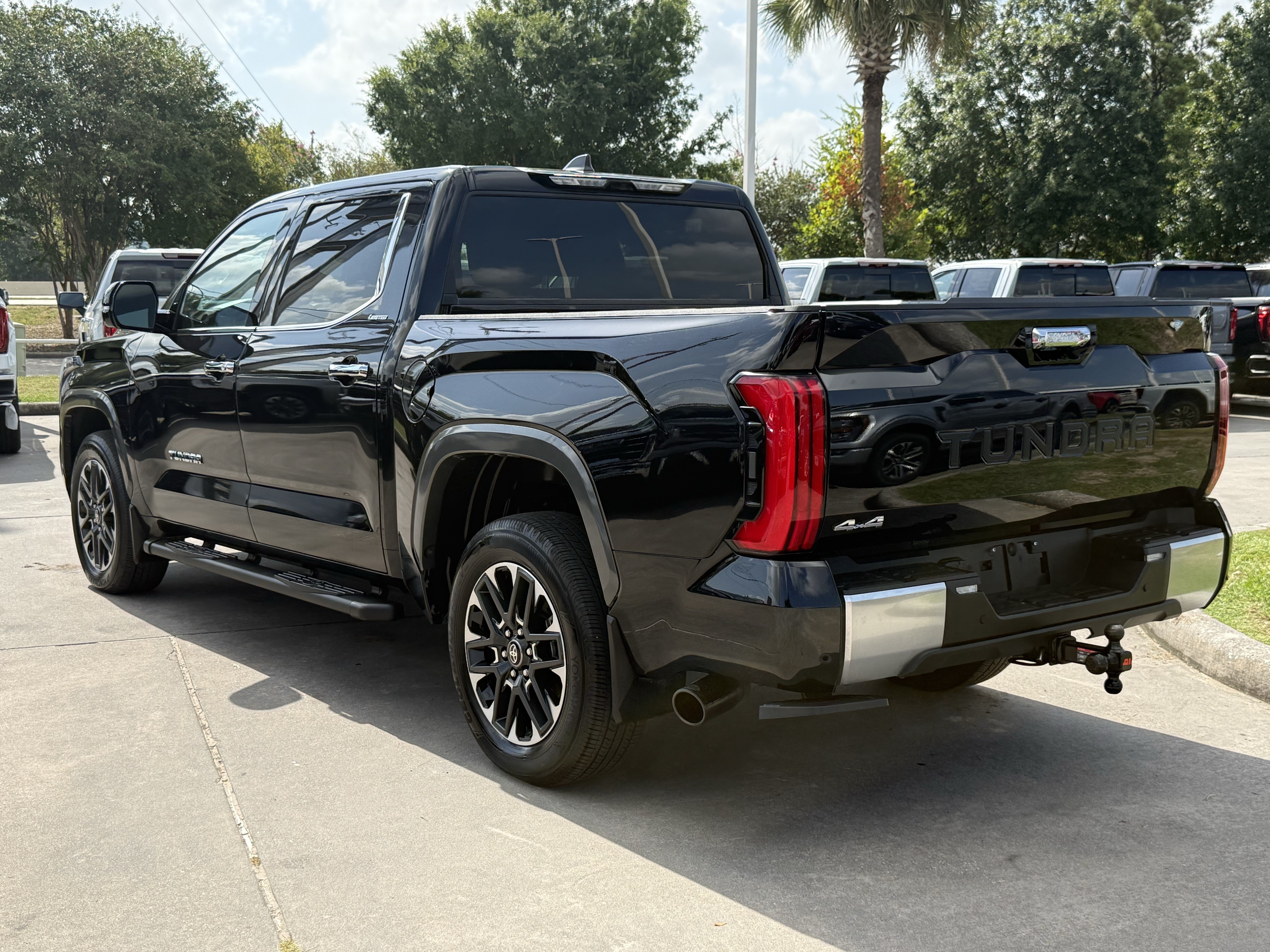 Used 2026 Toyota Tundra Limited w/ Power Package AWD/4WD image 7