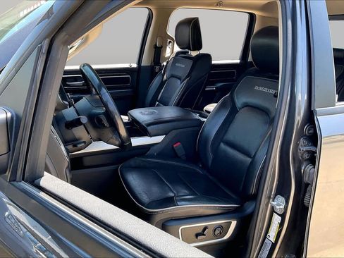Used 2019 RAM 1500 Laramie AWD/4WD image 7