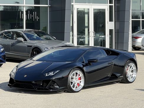 Used 2020 Lamborghini Huracan EVO image 1