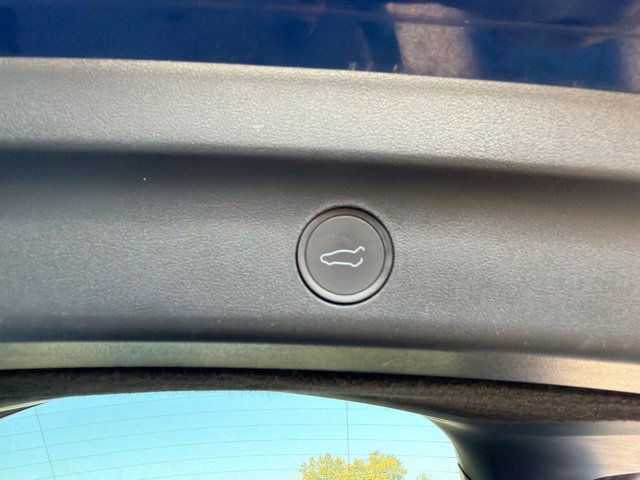 Used 2023 Tesla Model Y Long Range AWD/4WD image 8