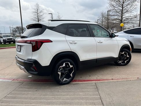 Used 2025 Kia Seltos S image 6