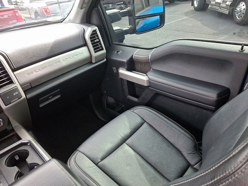 Used 2020 Ford F250 Lariat image 16