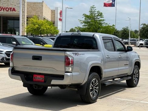 Used 2020 Toyota Tacoma TRD Sport RWD image 5