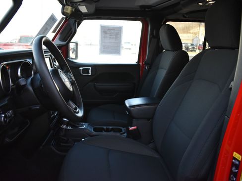 Used 2021 Jeep Wrangler Unlimited Sport image 12