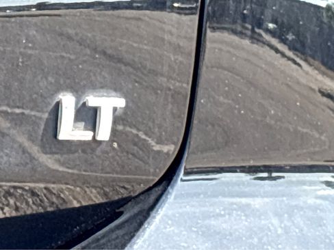 Used 2021 Chevrolet Equinox LT image 21