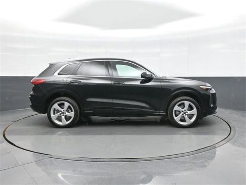 Certified 2025 Audi Q5 Premium Plus w/ Premium Plus image 8