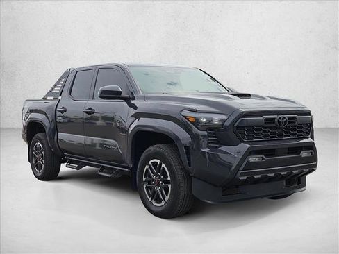 Used 2025 Toyota Tacoma TRD Sport AWD/4WD image 3