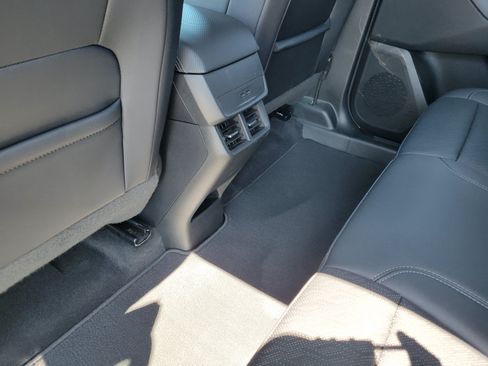 Certified 2025 Chevrolet Equinox LT w/ Convenience Package II AWD/4WD image 33