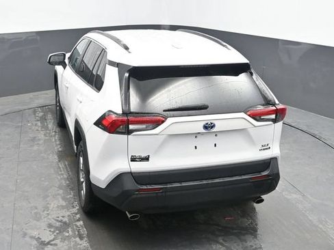Used 2022 Toyota RAV4 XLE AWD/4WD image 33