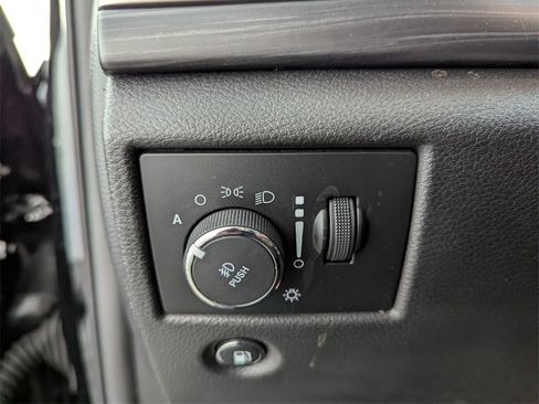 Used 2021 Jeep Grand Cherokee Laredo X image 30