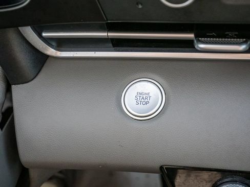 Used 2025 Hyundai Elantra Sport FWD image 44