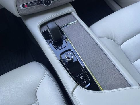 Certified 2023 Volvo XC90 B6 Plus w/ Protection Package AWD/4WD image 25