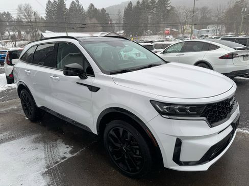 Used 2022 Kia Sorento SX image 3