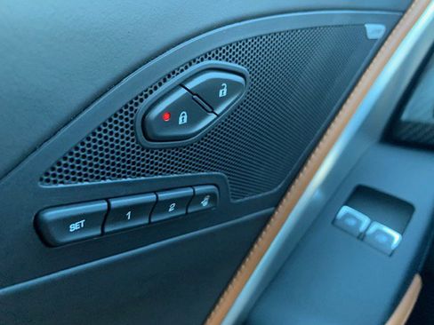 Used 2016 Chevrolet Corvette Z06 w/ 3LZ Preferred Equipment Group image 18