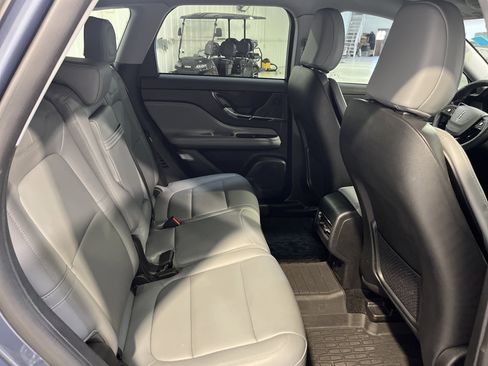 Used 2022 Lincoln Corsair FWD image 11