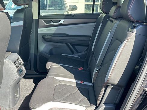 New 2026 Volkswagen Atlas Peak Edition AWD/4WD image 7