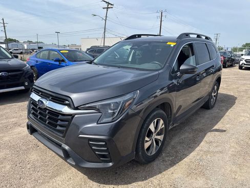 Used 2023 Subaru Ascent Premium w/ Convenience Package AWD/4WD image 1