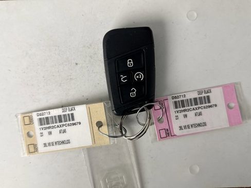 Used 2023 Volkswagen Atlas SE AWD/4WD image 22