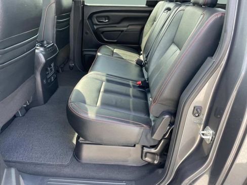 Used 2021 Nissan Titan PRO-4X w/ Pro-4x Convenience Package AWD/4WD image 14