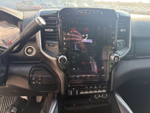 Used 2020 RAM 2500 Laramie image 11