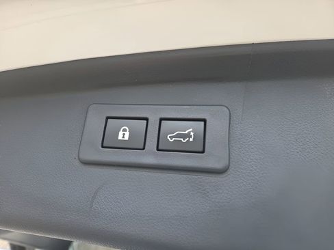 Used 2022 Subaru Outback Premium image 21