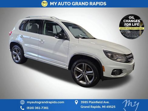 Used 2017 Volkswagen Tiguan Sport image 1