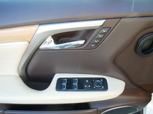 Used 2019 Lexus RX 350L 350L image 17