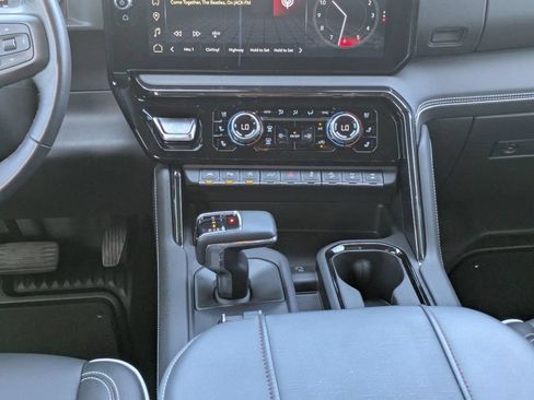Used 2024 GMC Sierra 1500 AT4X AWD/4WD image 18