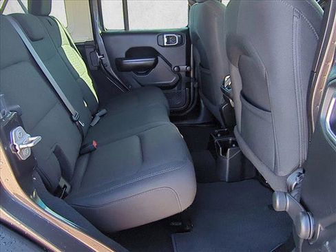 Used 2019 Jeep Wrangler Unlimited Sport image 20