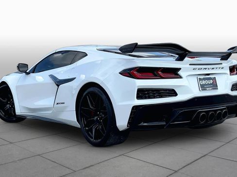 Used 2025 Chevrolet Corvette Z06 w/ Z07 Performance Package RWD image 12