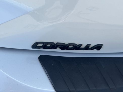 Used 2022 Toyota Corolla SE w/ SE Preferred Package image 22