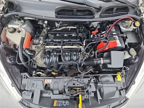 Used 2014 Ford Fiesta Titanium image 28