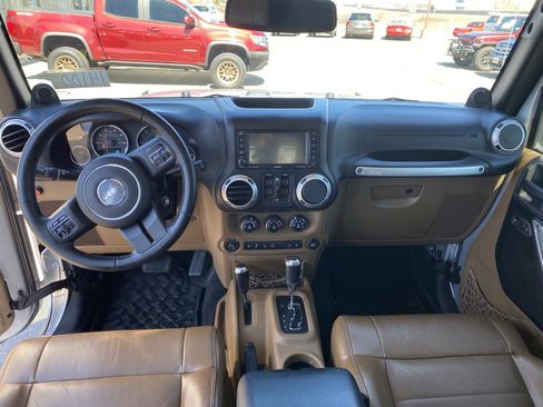 Used 2012 Jeep Wrangler Unlimited Sahara w/ Dual Top Group image 7