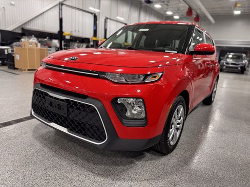 Used 2021 Kia Soul LX image 29