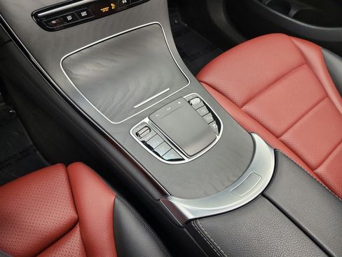 Used 2022 Mercedes-Benz GLC 300 image 13