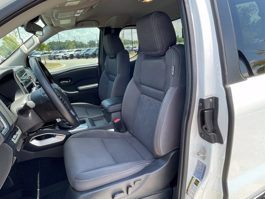 Used 2025 Nissan Frontier SV RWD image 34