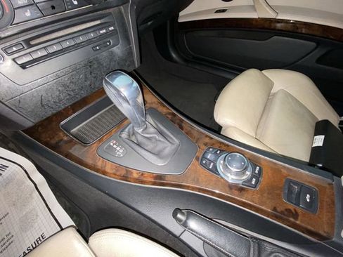 Used 2011 BMW 328i Convertible RWD image 18