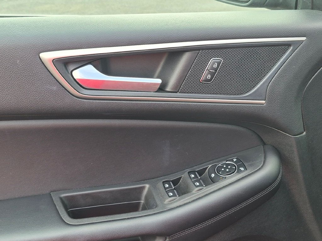 Used 2023 Ford Edge SEL w/ Convenience Package AWD/4WD image 11