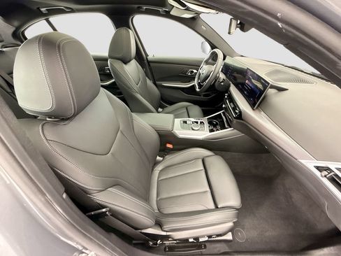Used 2025 BMW 330i Sedan w/ Convenience Package RWD image 19