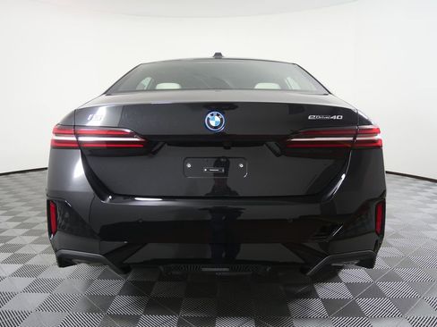 New 2026 BMW i5 eDrive40 w/ M Sport Package image 4