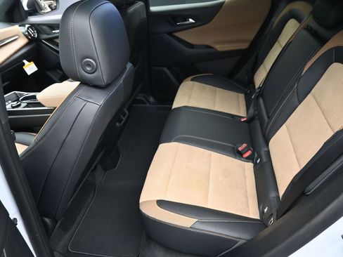 New 2026 Chevrolet Equinox ACTIV w/ Convenience Package III image 11