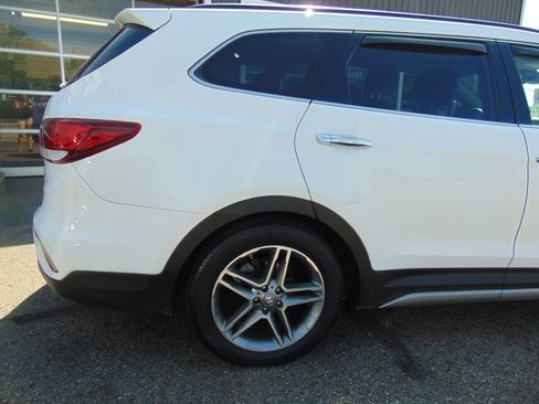 Used 2017 Hyundai Santa Fe Limited AWD/4WD image 14